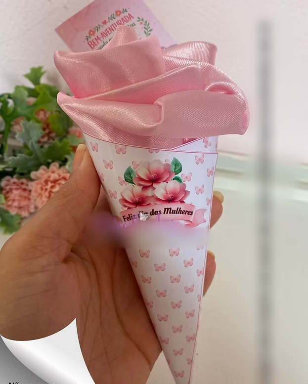 Arquivo Dia da Mulher Card Cone para Touca Cetim 1