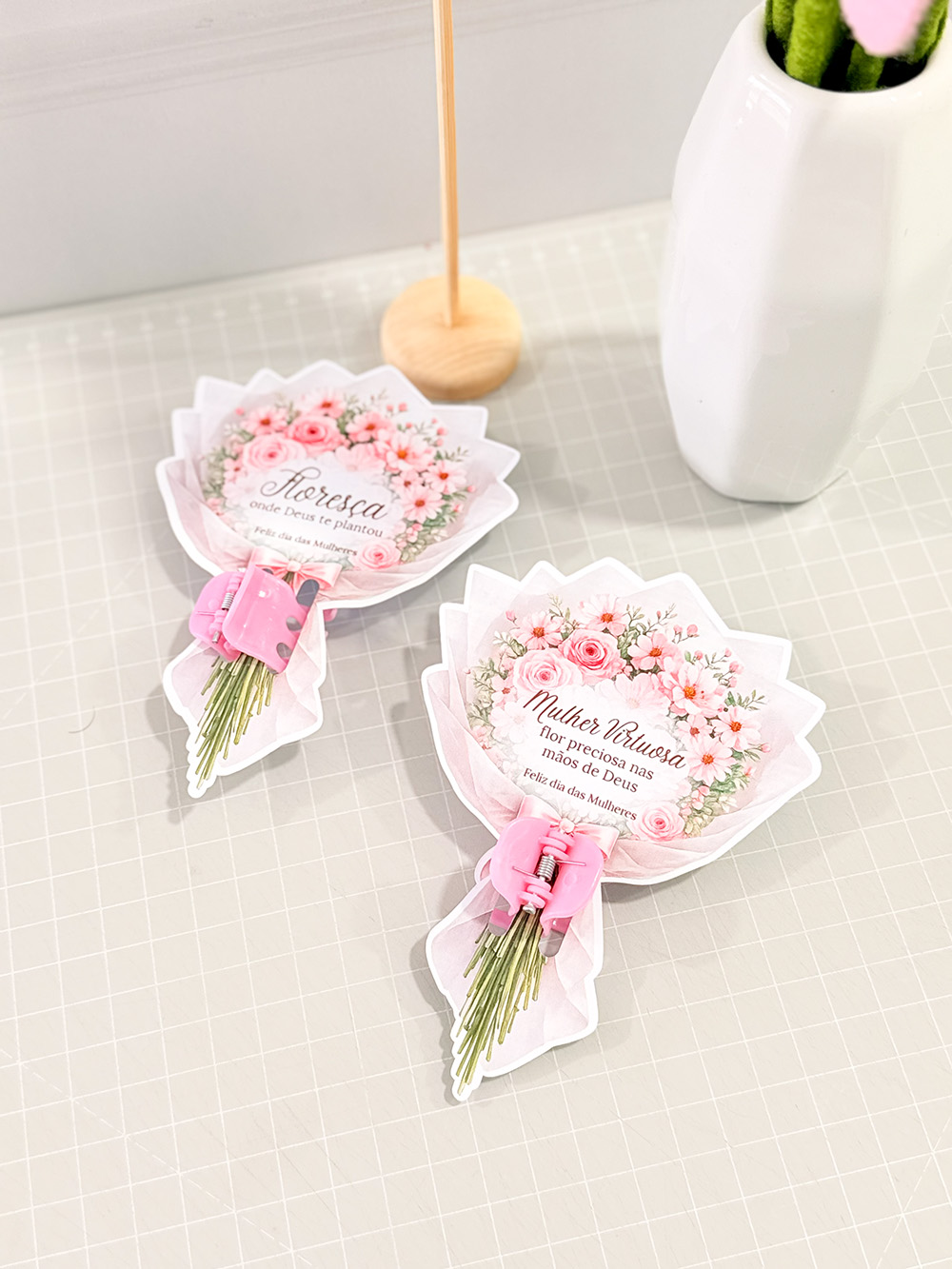 Arquivo Dia da Mulher Card Buque Presilha 1