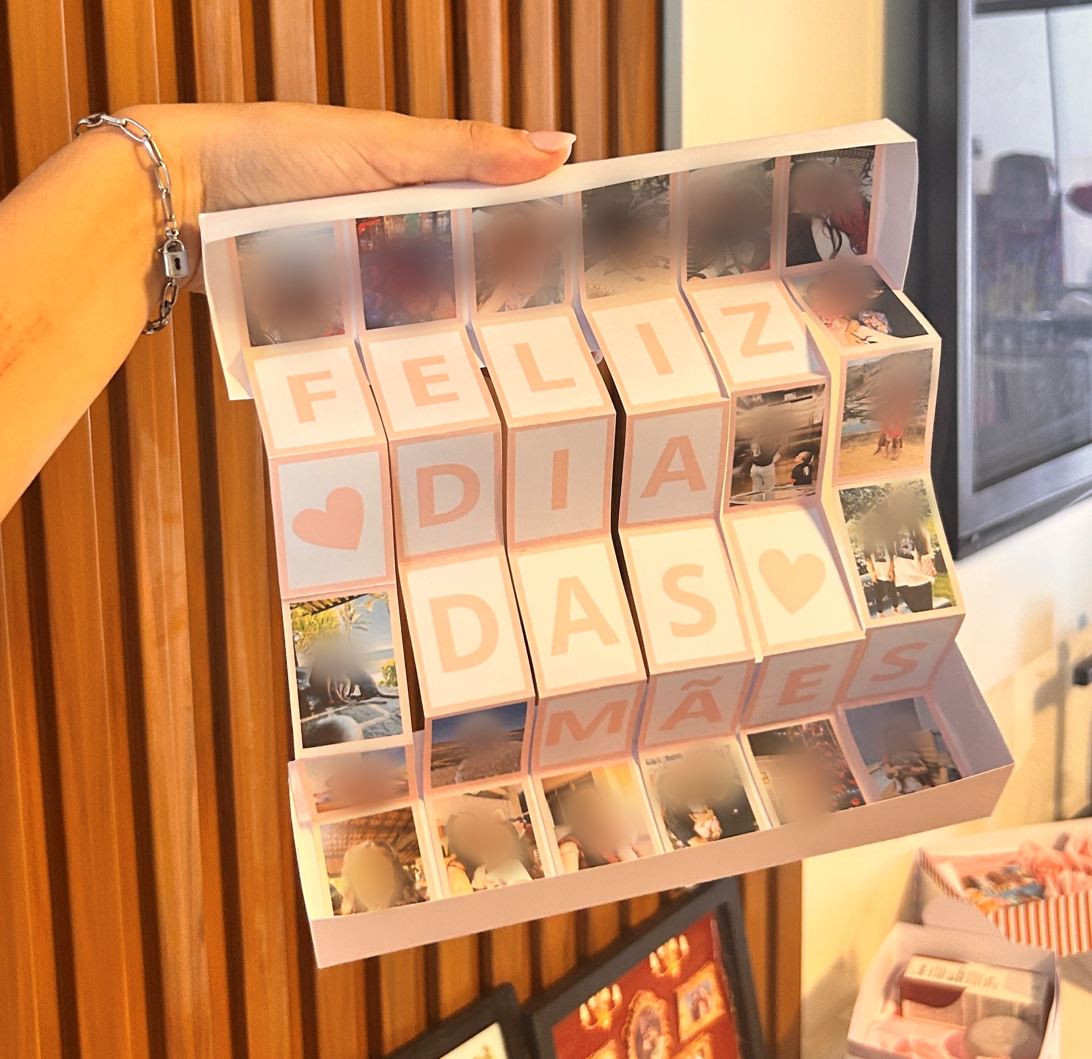 Arquivo Dia das Mães Caixa Cascata de Fotos 1