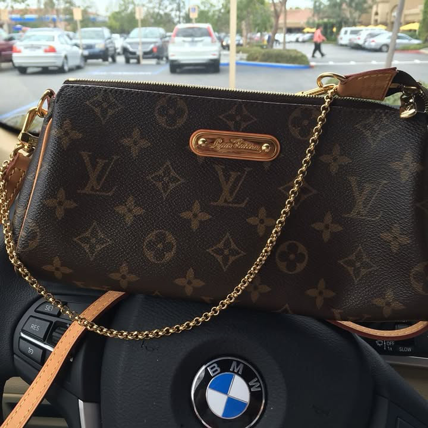 POCHETE LOUIS VUITTON  9