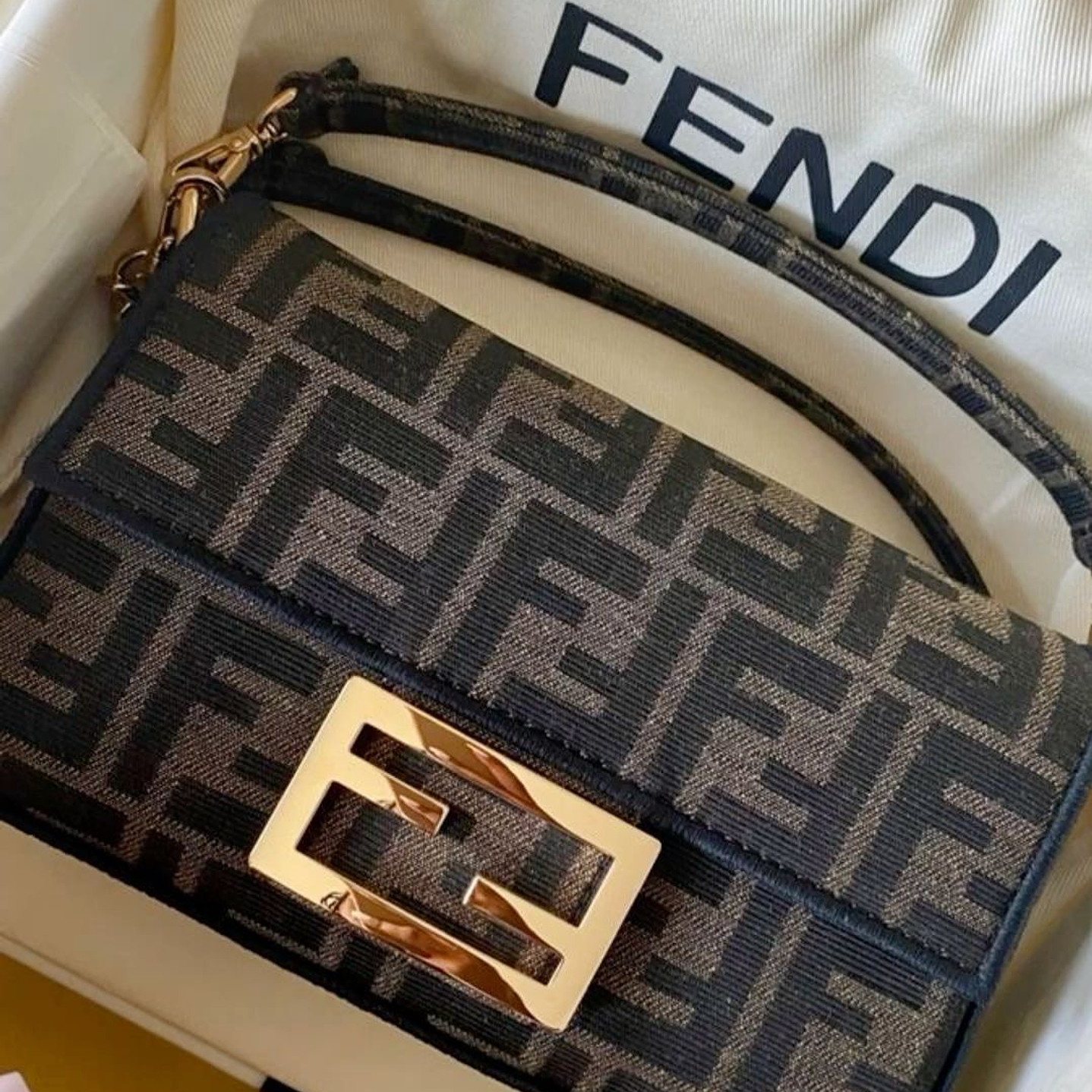 FENDI 4
