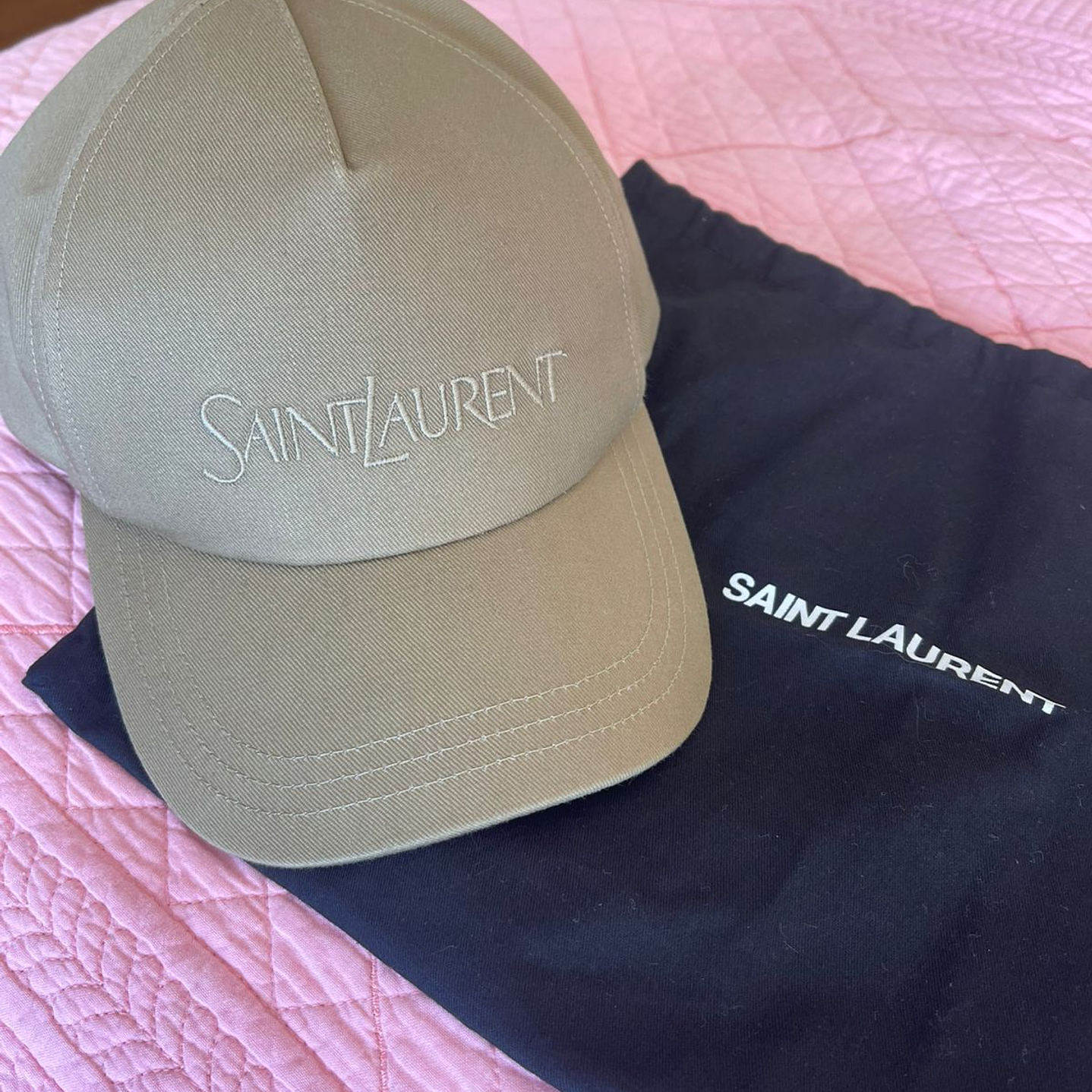 GORRA YVES SAINT LAURENT 4