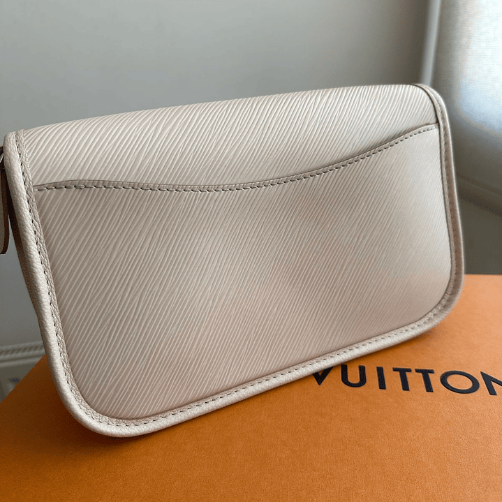 BUCI LOUIS VUITTON 10