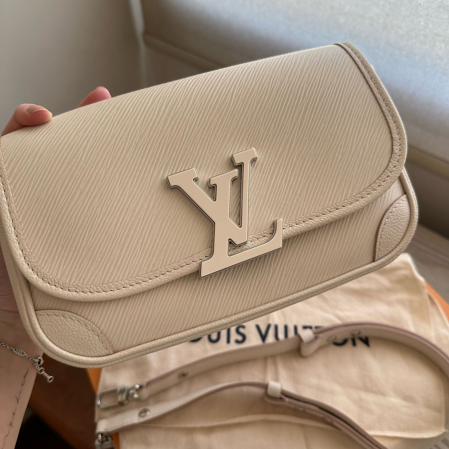 BUCI LOUIS VUITTON 14