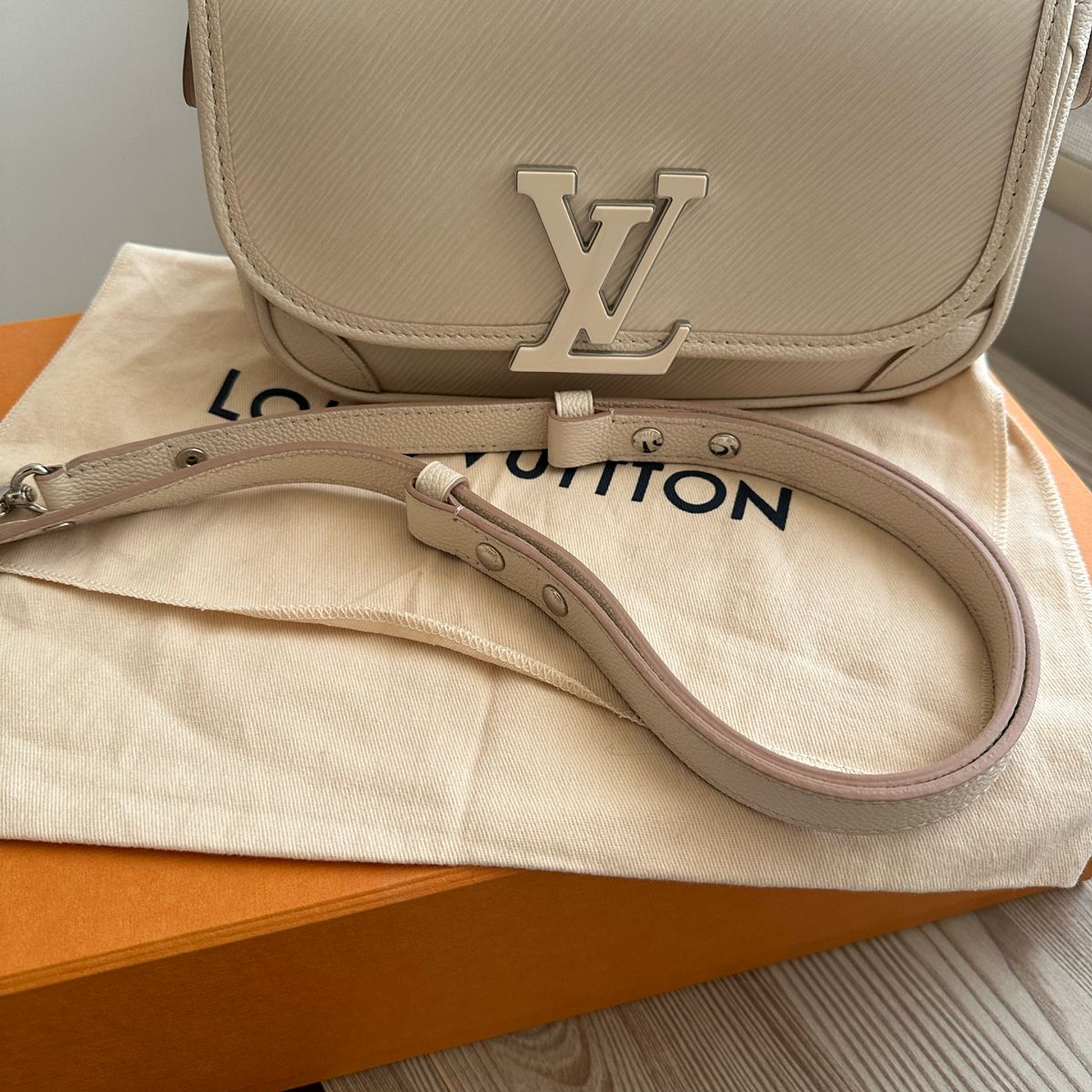 BUCI LOUIS VUITTON 15