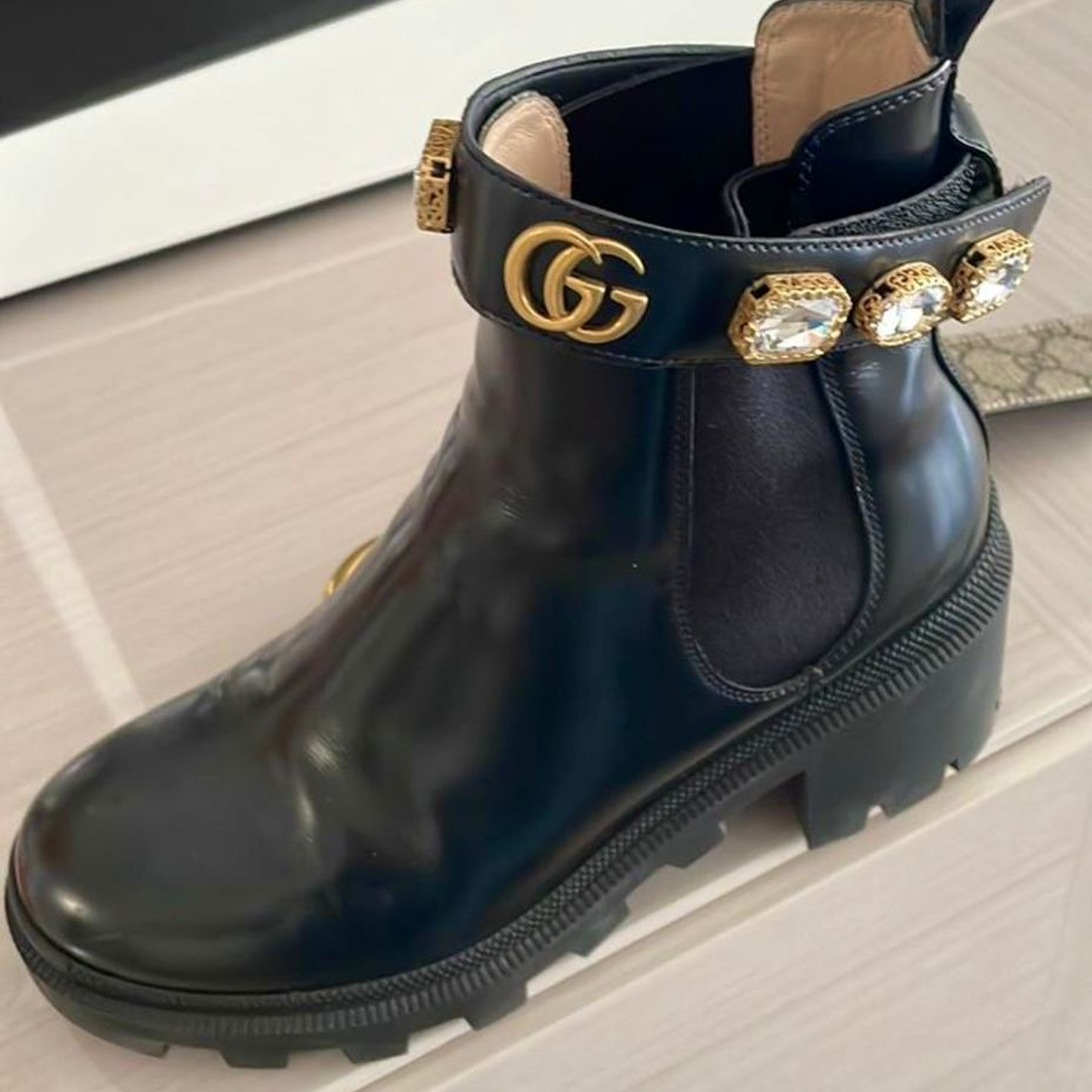 BOTÍN GUCCI N 37 4