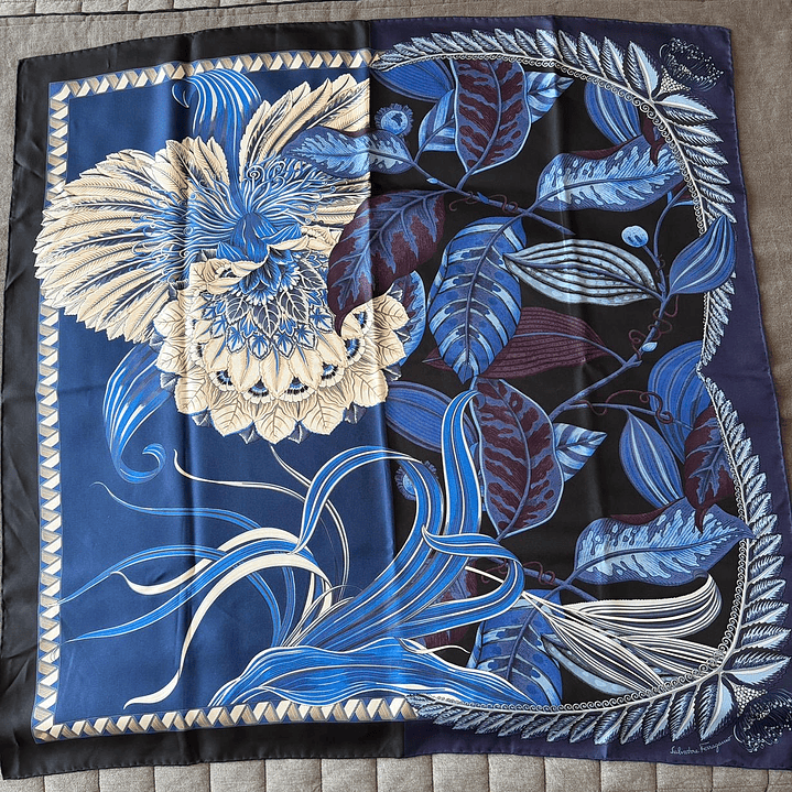 PAÑUELO SALVATORE FERRAGAMO 3