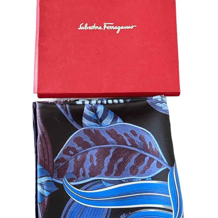 PAÑUELO SALVATORE FERRAGAMO 1