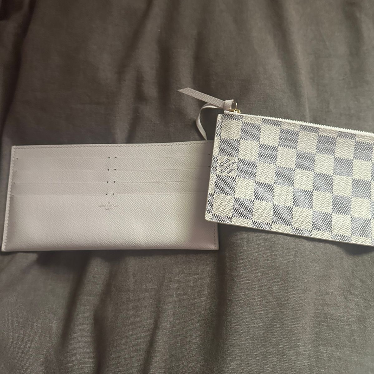 POCHETTE LOUIS VUITTON  4
