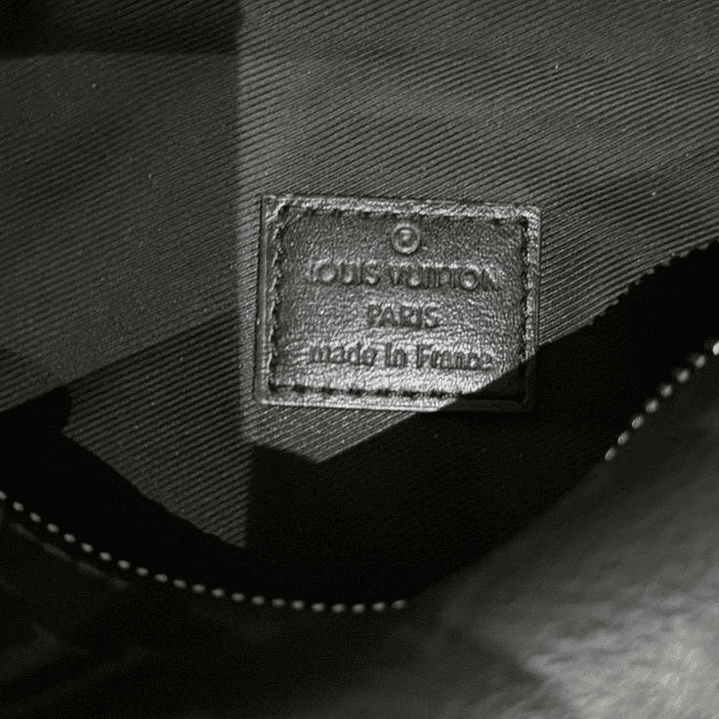 BUMBAG LOUIS VUITTON  4