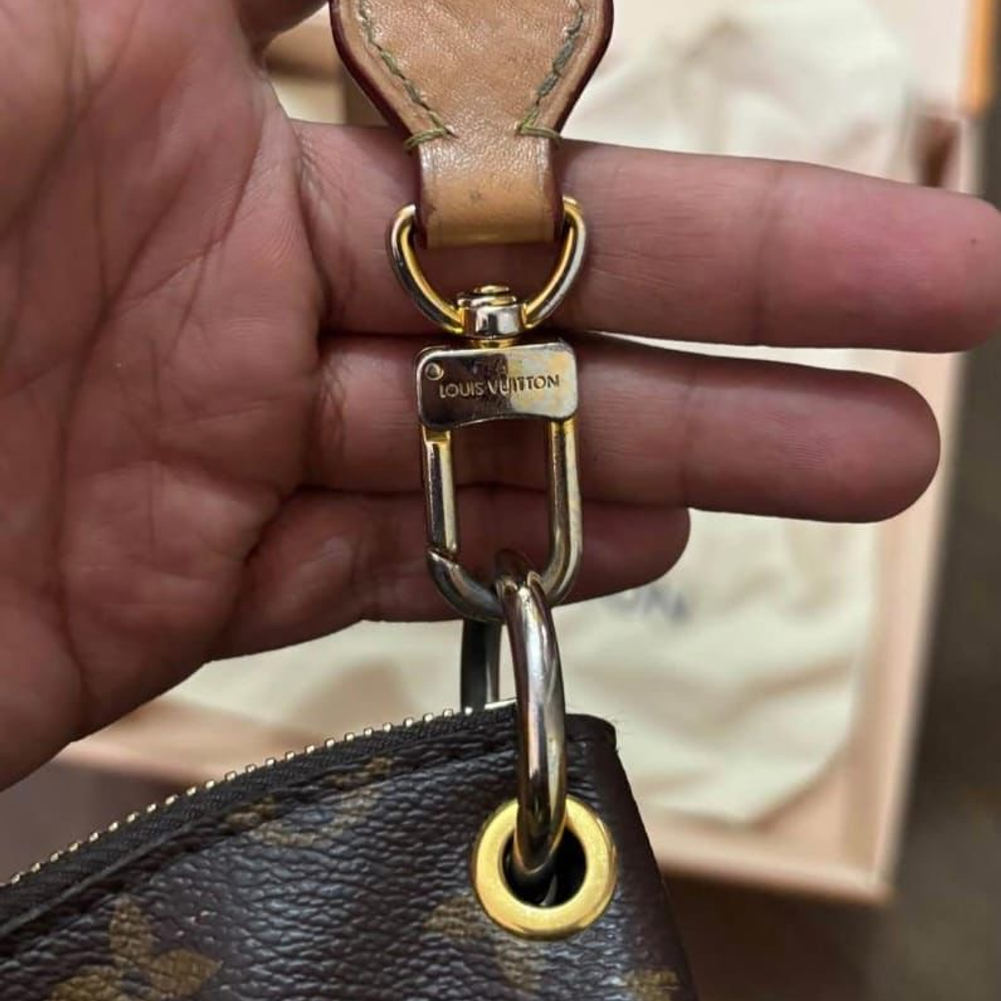 ODEON LOUIS VUITTON  4