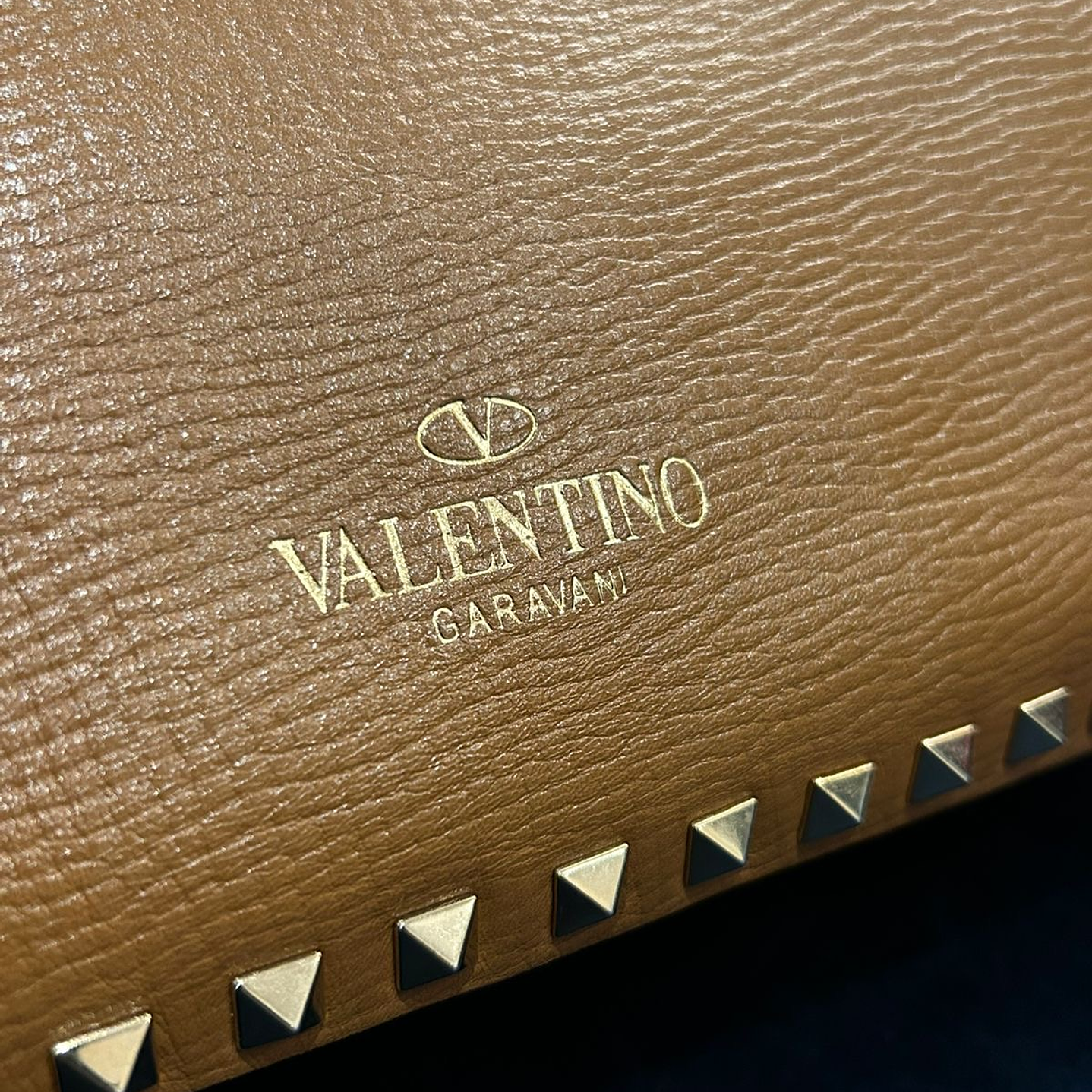 VALENTINO 7