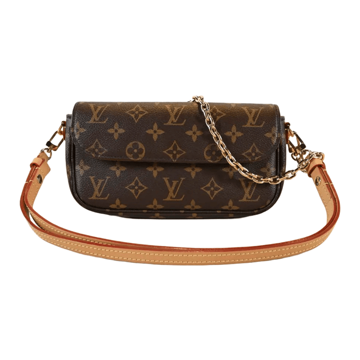 IVY LOUSI VUITTON  3
