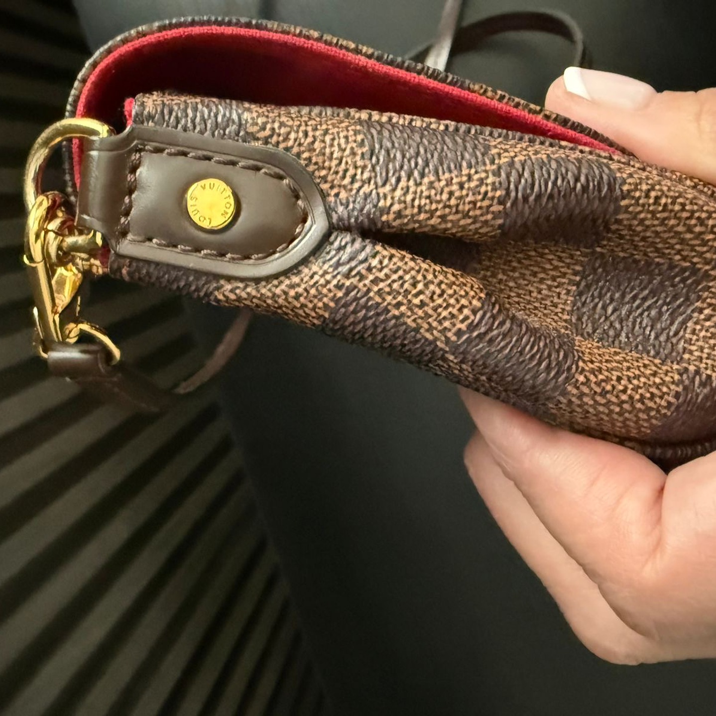 POCHETTE LOUIS VUITTON  3