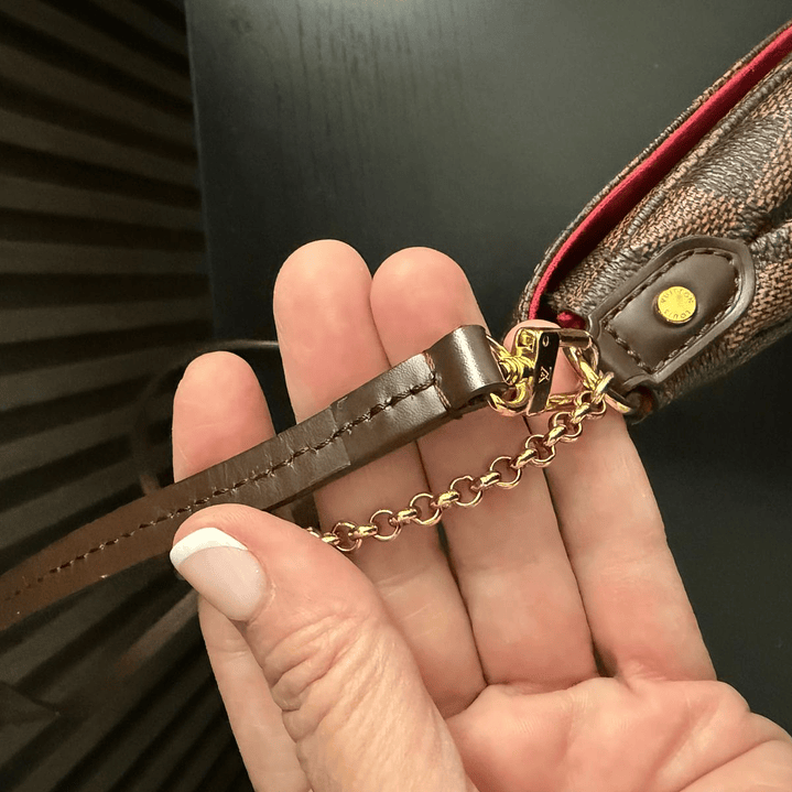 POCHETTE LOUIS VUITTON  4