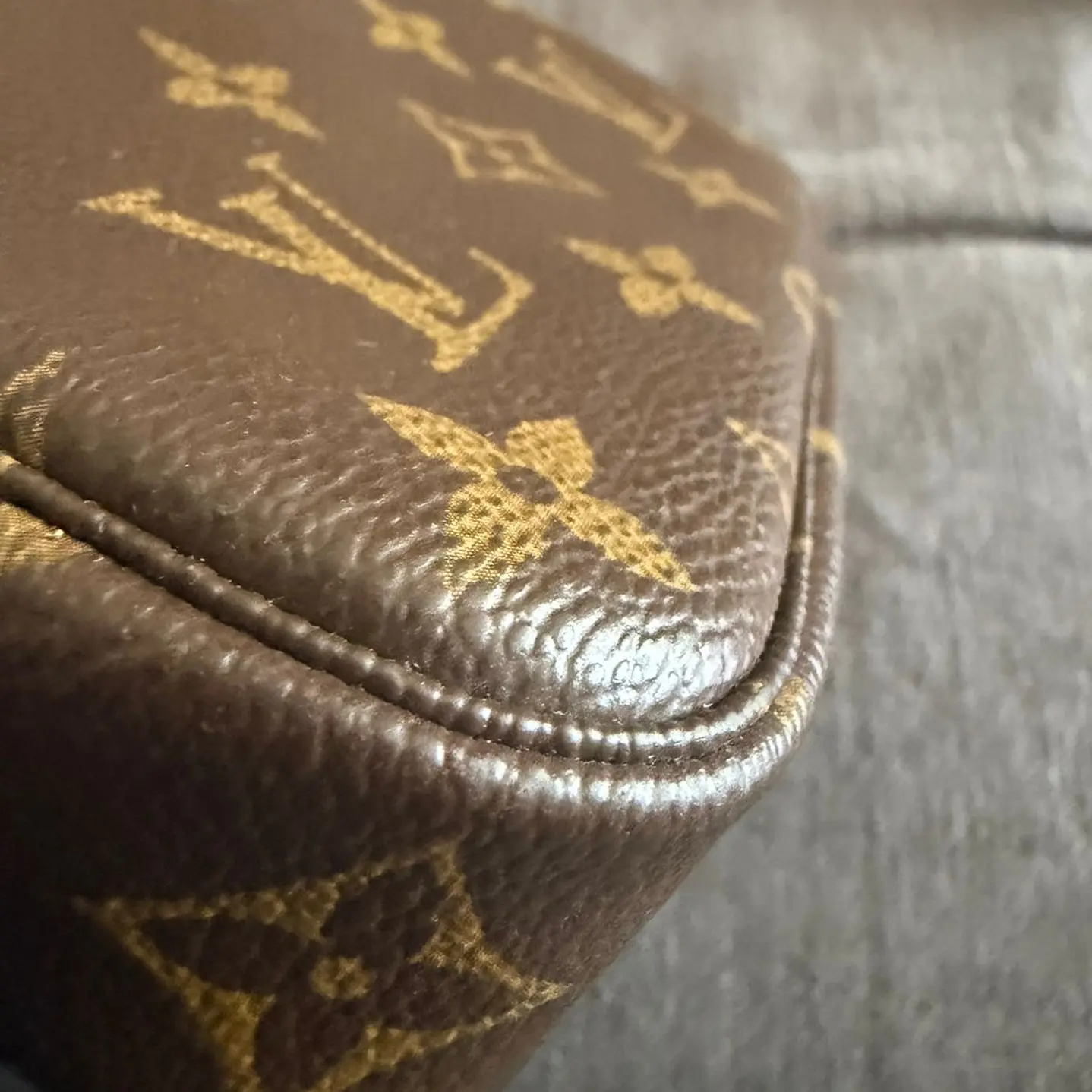 POCHETTE LOUIS VUITTON  4