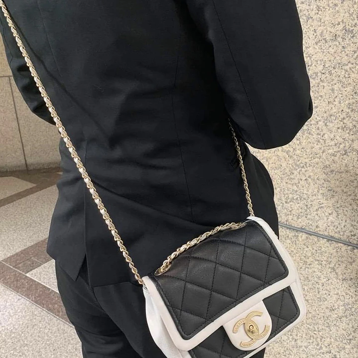 CHANEL MINI  2