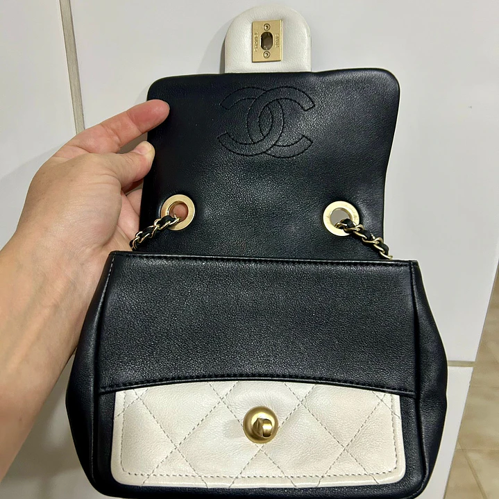 CHANEL MINI  4