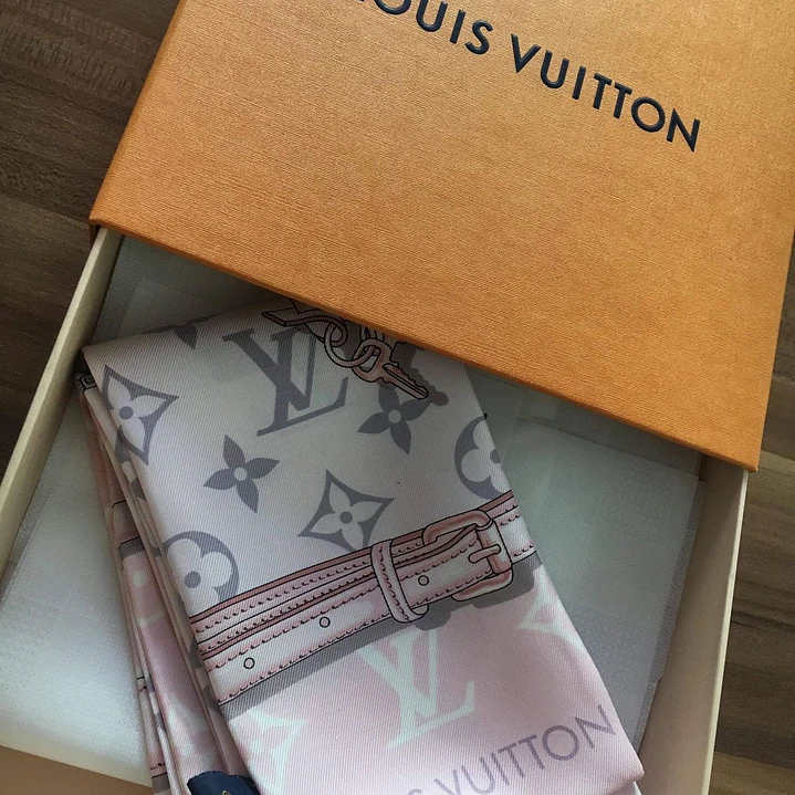 BANDANA LOUIS VUITTON 