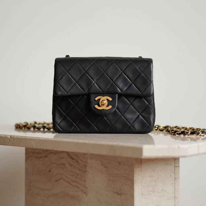 CHANEL  1