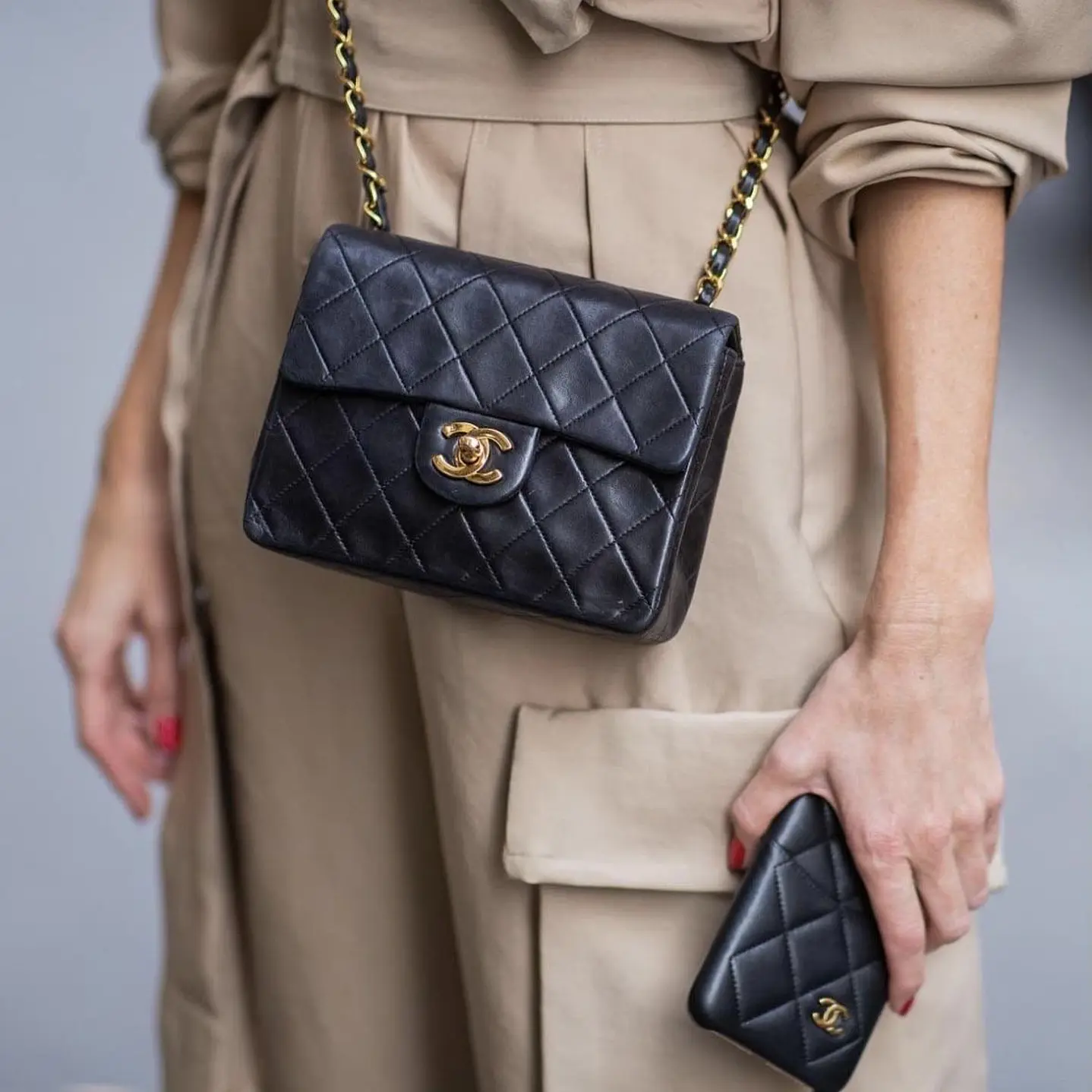 CHANEL  6