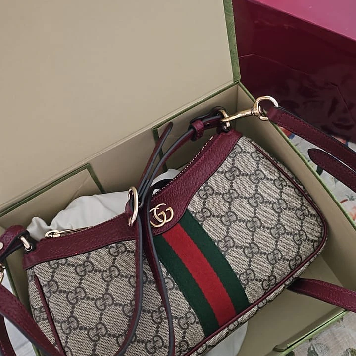 CARTERA GUCCI 5