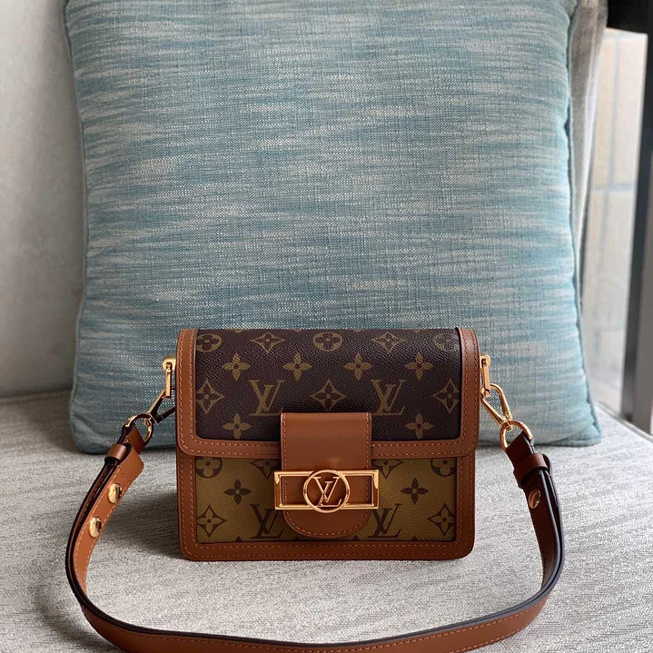 DOUPHINE  LOUIS VUITTON  9