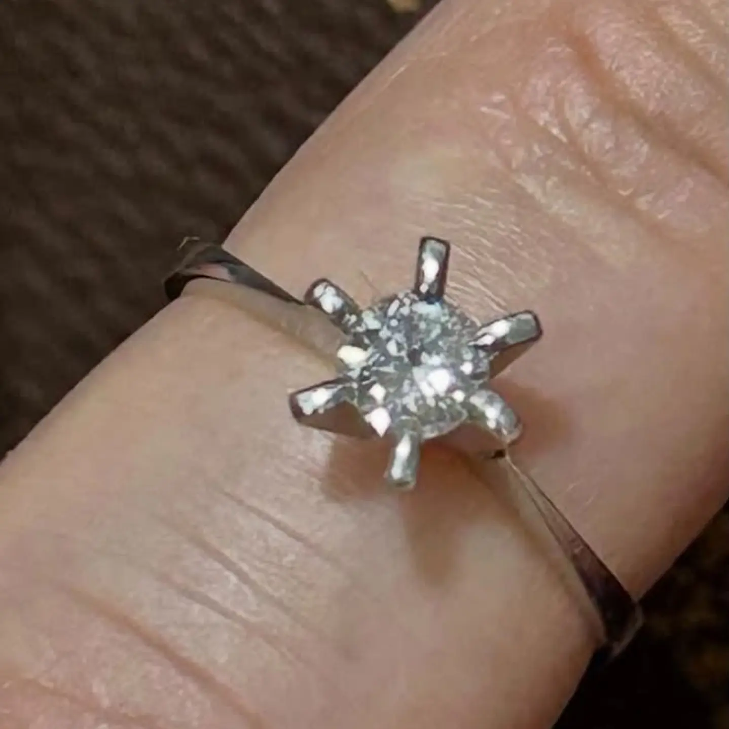 ANILLO ORO BLANCO Y BRILLANTES 2