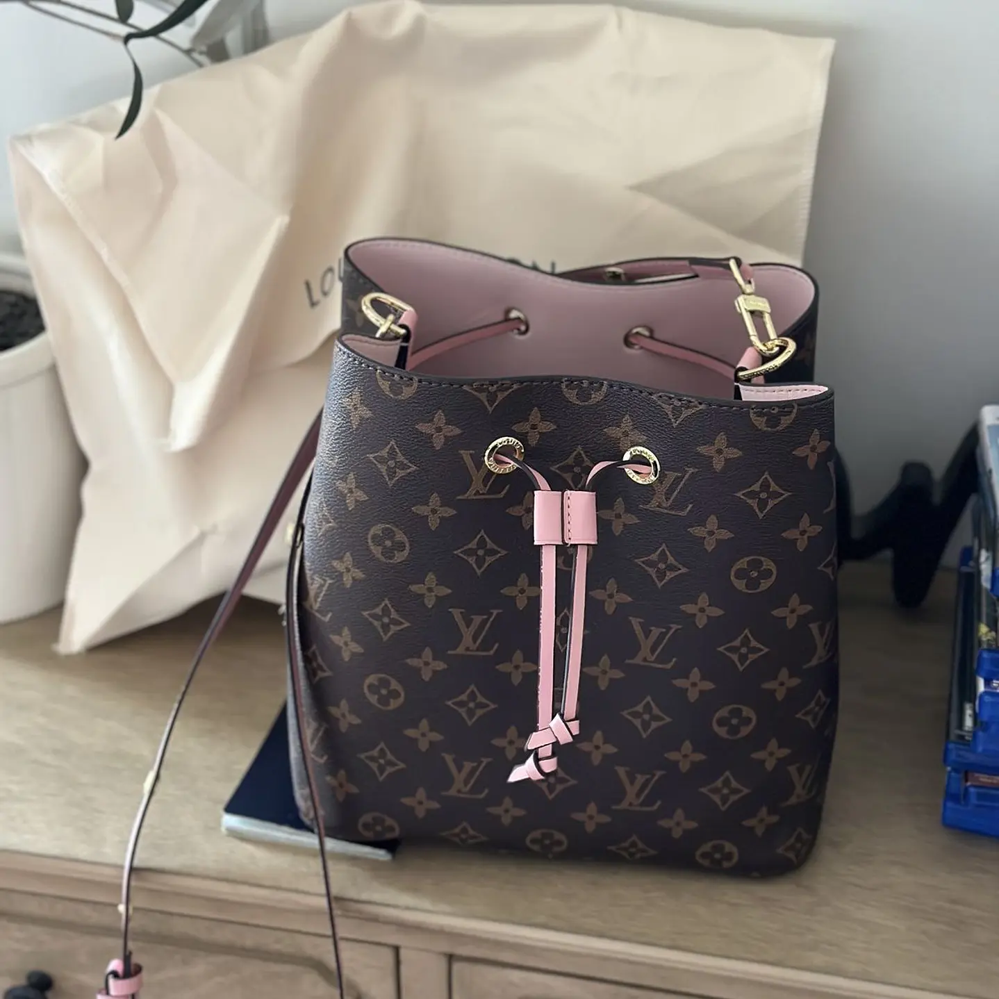 NOE MONOGRAM 2
