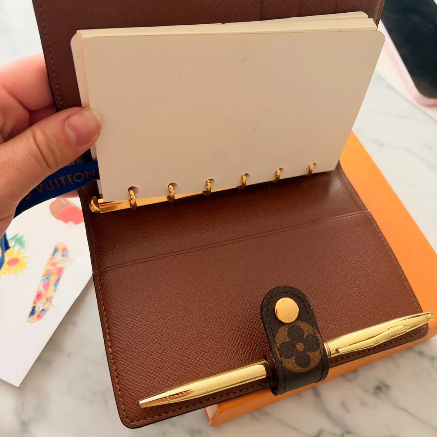 AGENDA LOUIS VUITTON  4