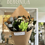 Ramos de flores secas.