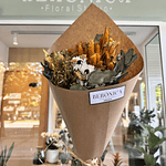 Ramos de flores secas.