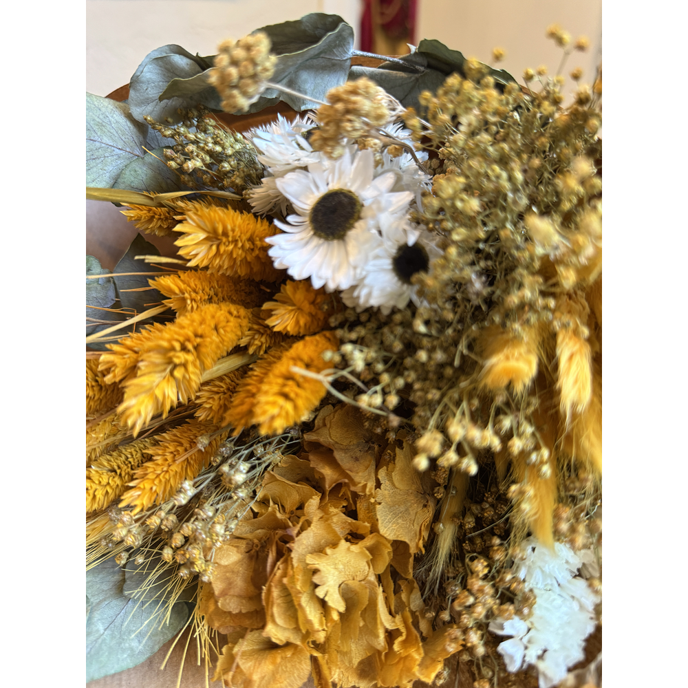 Ramos de flores secas.