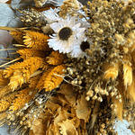 Ramos de flores secas.