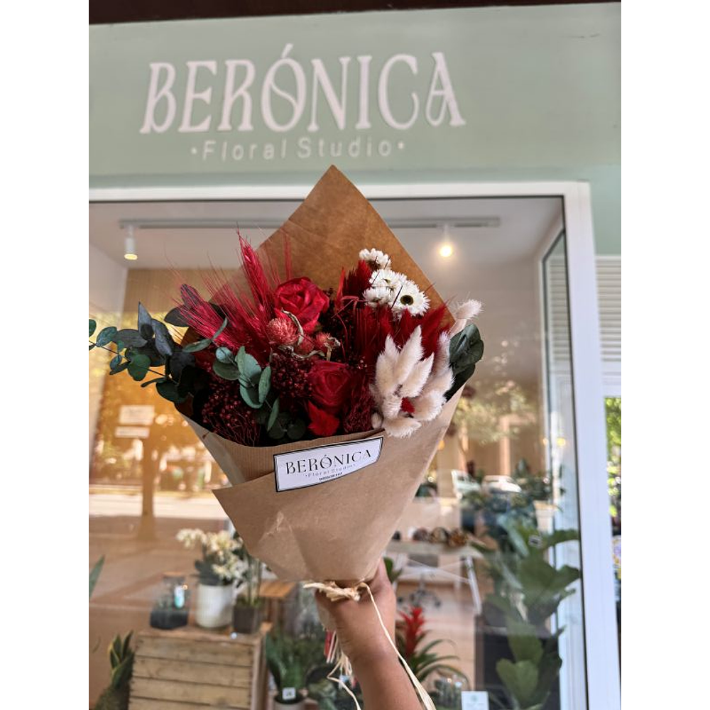 Ramos de flores secas.