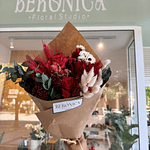 Ramos de flores secas.