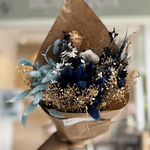 Ramos de flores secas.