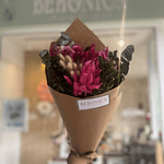 Ramos de flores secas.