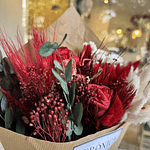 Ramos de flores secas.