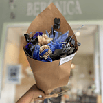 Ramos de flores secas.