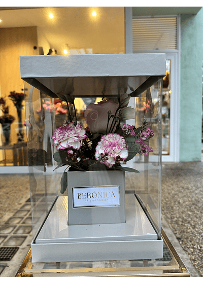 Caja Floral Premium con Rosa y Claveles