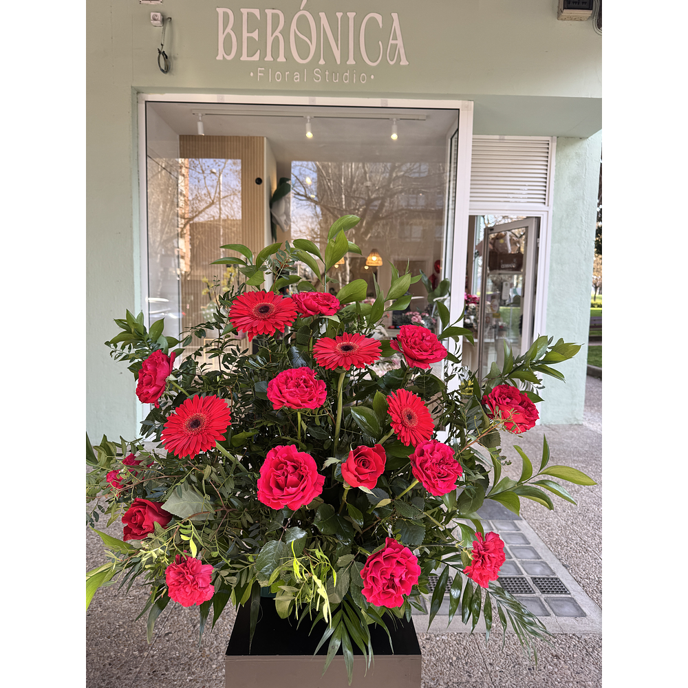 Centro funerario tonos rojos