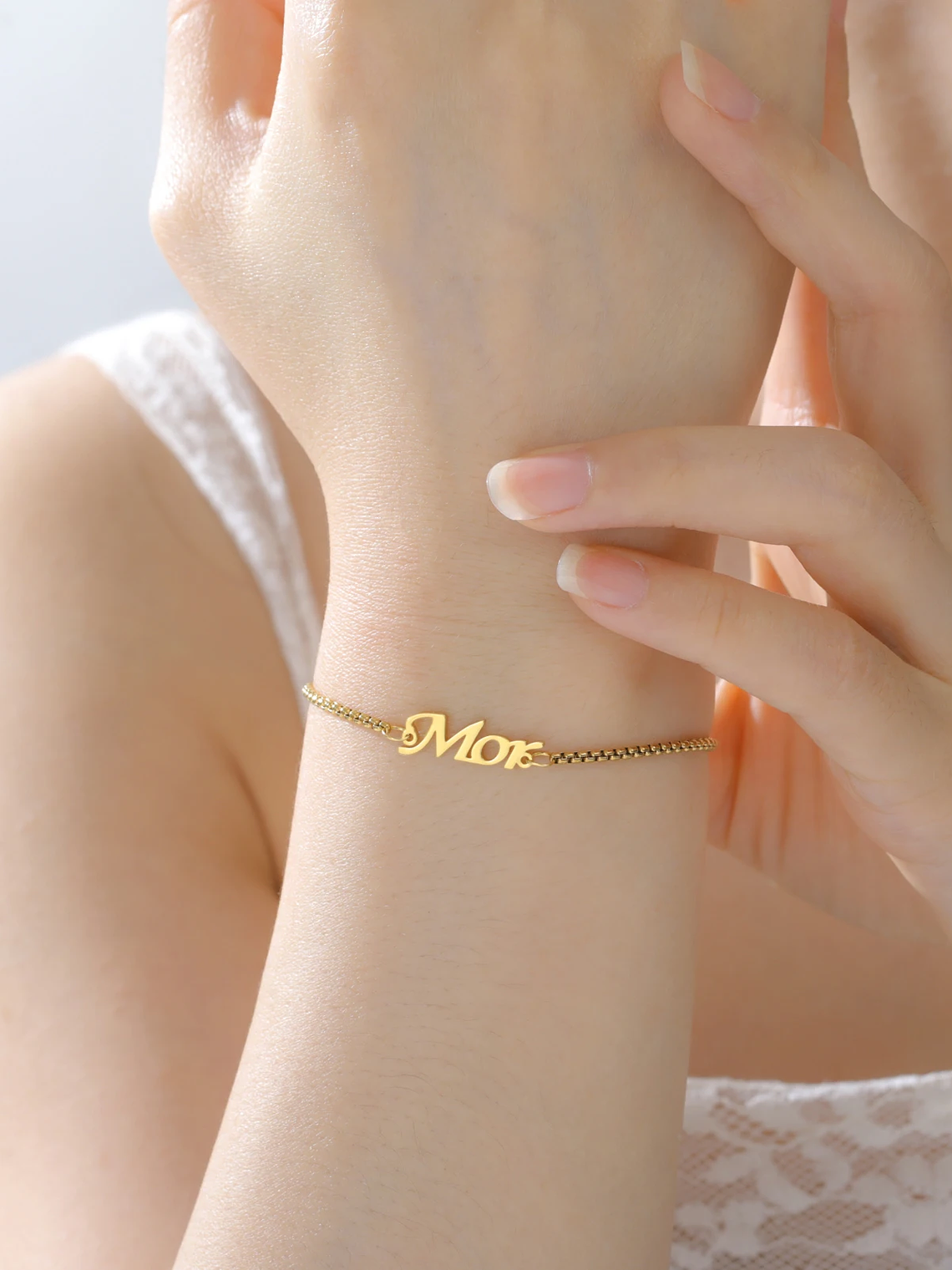 Pulsera con cadena y nombre 34