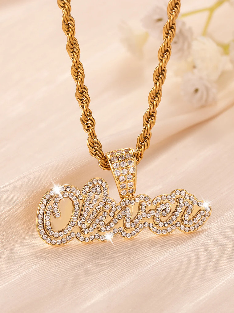 Cadena con nombre personalizado y brillo 4