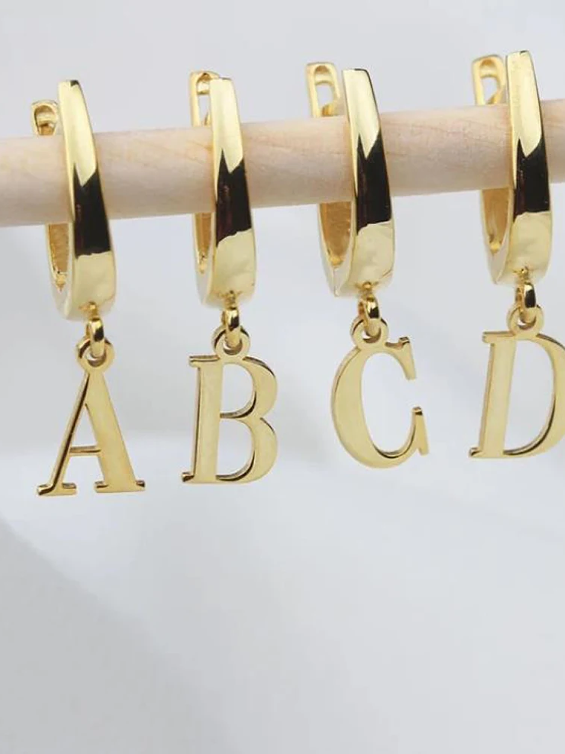 Aro con letra colgante 1