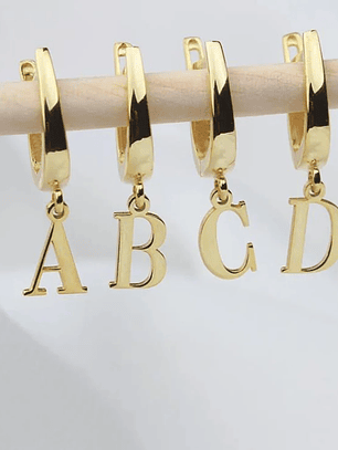 Aro con letra colgante