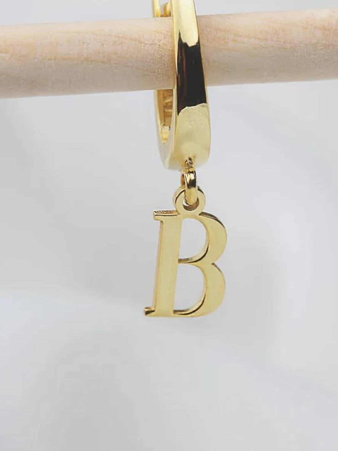 Aro con letra colgante 4