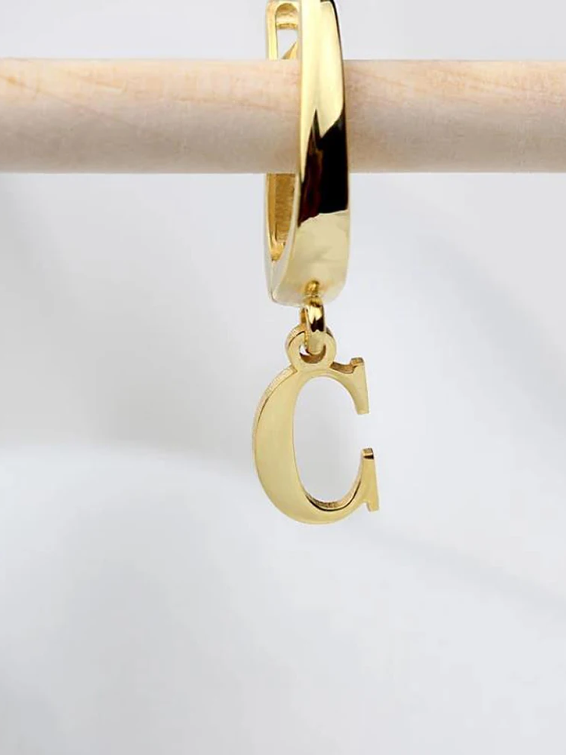 Aro con letra colgante 5