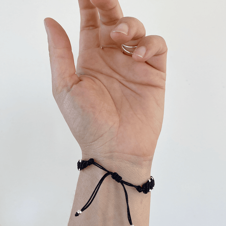 Pulsera MUST HAVE Negra 6