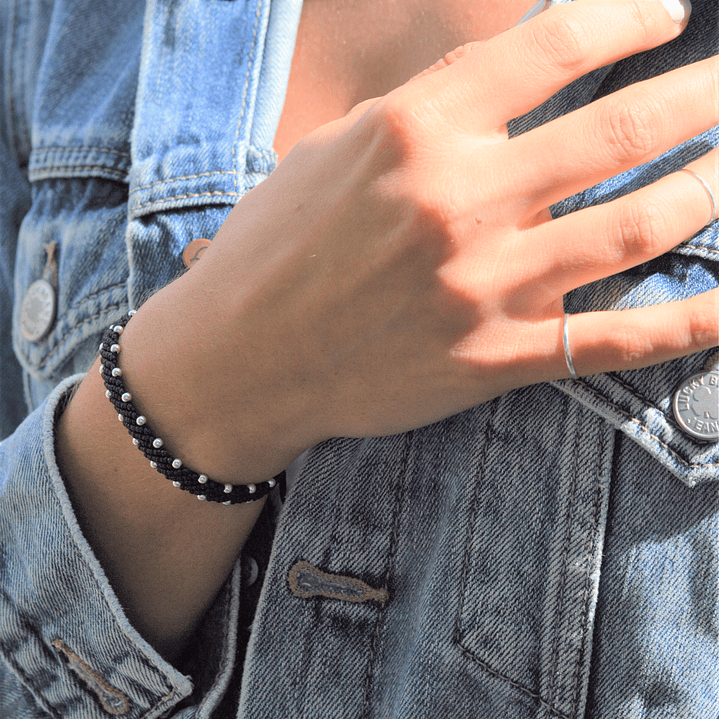 Pulsera MUST HAVE Negra 1